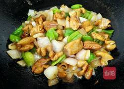 青椒洋葱炒肥肠的做法图解15