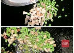 鱿鱼炒饭的做法图解2