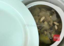 石斛洋参鲍鱼炖鸡汤的做法图解5