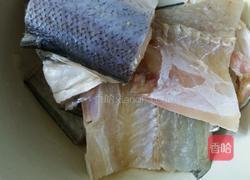 香焖翘白鱼的做法图解1