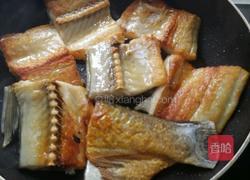 香焖翘白鱼的做法图解4