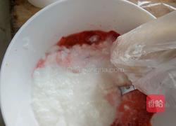 草莓酸奶雪糕的做法图解8