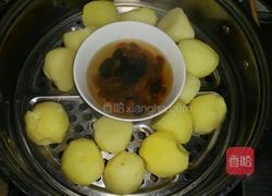 蓝莓土豆泥和番茄土豆泥的做法图解2