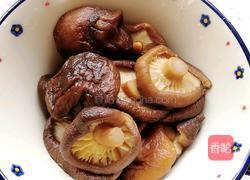 香菇青菜肉末馄饨馅的做法图解1