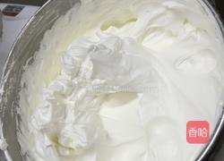 果味巧克力蛋糕卷的做法图解3