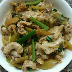 酸菜炒生肠的做法[图]