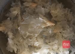 桃胶红枣汤的做法图解2