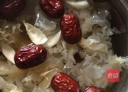 桃胶红枣汤的做法图解4