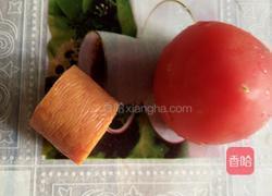 西红柿鸡蛋肠末瘩达汤的做法图解1