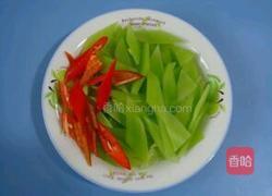 莴笋炒肉片的做法图解2