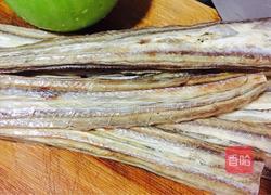 风味海膳鱼干的做法图解1