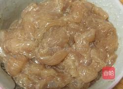 鱼香鸡丝（不辣）的做法图解1