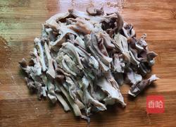 凉拌金针菇猪肚丝的做法图解3