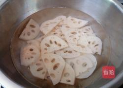 凉拌木耳藕片的做法图解3