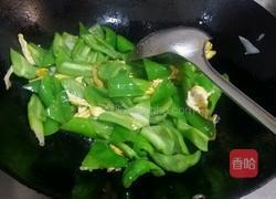 鸡蛋炒尖椒的做法图解4