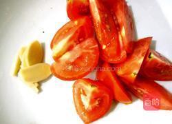 番茄蛋花汤的做法图解1