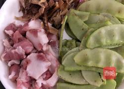 扁豆鱿鱼咸饭的做法图解1