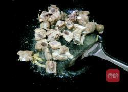 排骨炖油豆角的做法图解6
