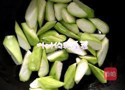 八角丝瓜炒肉的做法图解5