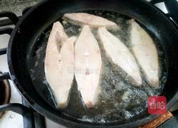 香煎鲳鱼的做法图解4