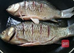 木瓜鲫鱼美容汤的做法图解5