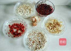 薏豆芡实莲子粥的做法图解2