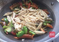 辣椒炒腐竹的做法图解7