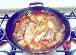 啤酒焖鲳鱼块的做法图解10