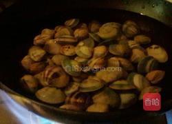 蛤蜊鲜虾煲的做法图解3