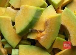 南瓜蒸瘦肉的做法图解1