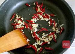 辣子鸡丁的做法图解7