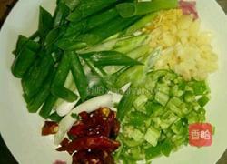 蘑菇爆炒腌猪肉的做法图解3