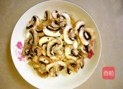 蘑菇爆炒腌猪肉的做法图解2
