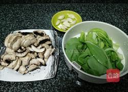 香煎饭团配口蘑油菜的做法图解1