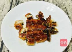 海苔粉松子仁鳗鱼炒饭的做法图解2