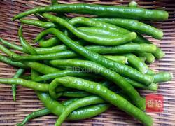 虎皮青椒的做法图解1