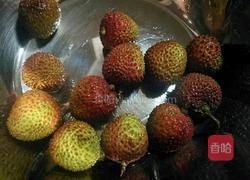 荔枝樱桃扣的做法图解3