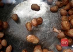 炒花生米的做法图解3