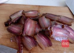 杏鲍菇炒腊肉的做法图解4
