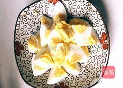 凉拌鸡蛋的做法图解3