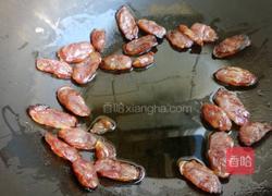 尖椒土豆片炒腊肠的做法图解3