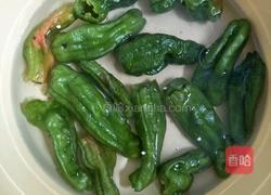 蒜香青椒的做法图解1