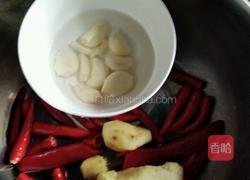香辣牛秘制肉酱的做法图解1