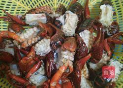 清洗小龙虾的做法图解8