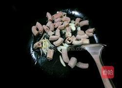 粉肠炒荷兰豆的做法图解6