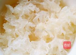 冰糖银耳红枣羹的做法图解2