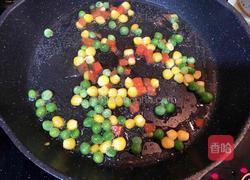 三色藜麦炒饭的做法图解3