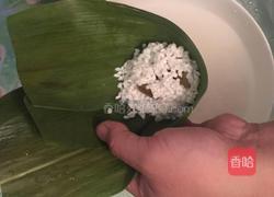 蜜枣葡萄干粽子的做法图解6