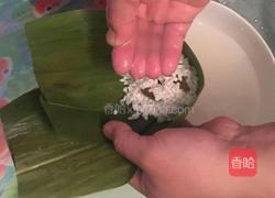 蜜枣葡萄干粽子的做法图解7