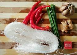 剁椒蒸虾的做法图解1